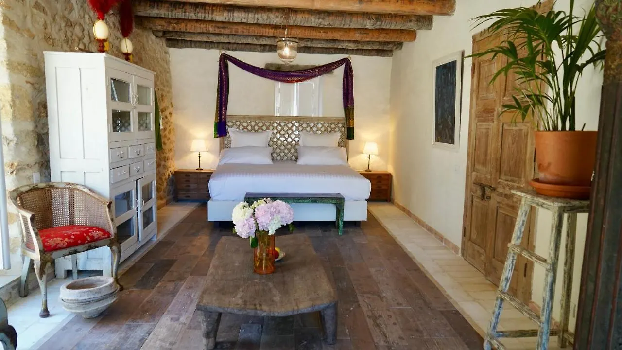 Alcazar Del Garraf Bed & Breakfast Barcelona Spain